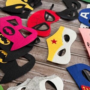 19 Colorful Superhero Felt Masks